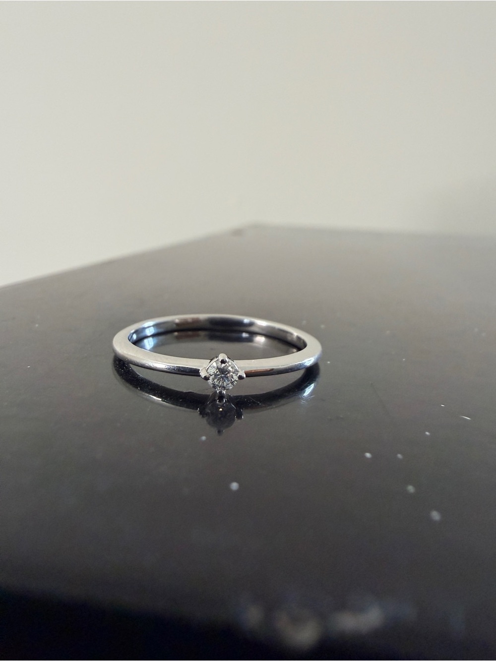 Women’s White Gold Diamond Ring